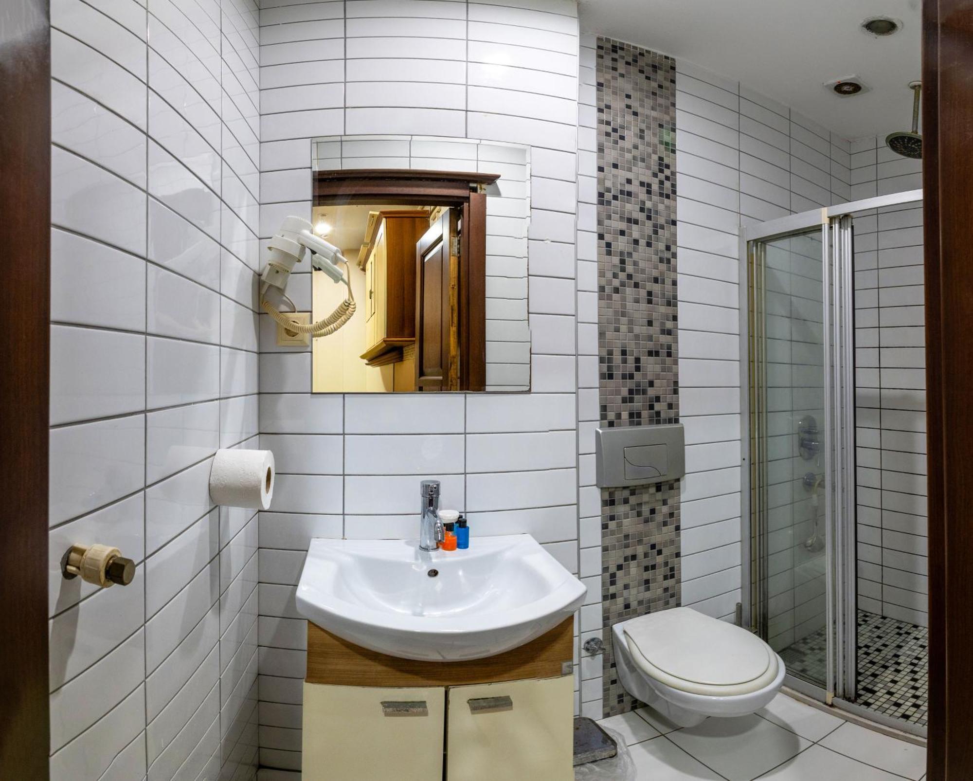 Grand Opera Hotel, Istanbul